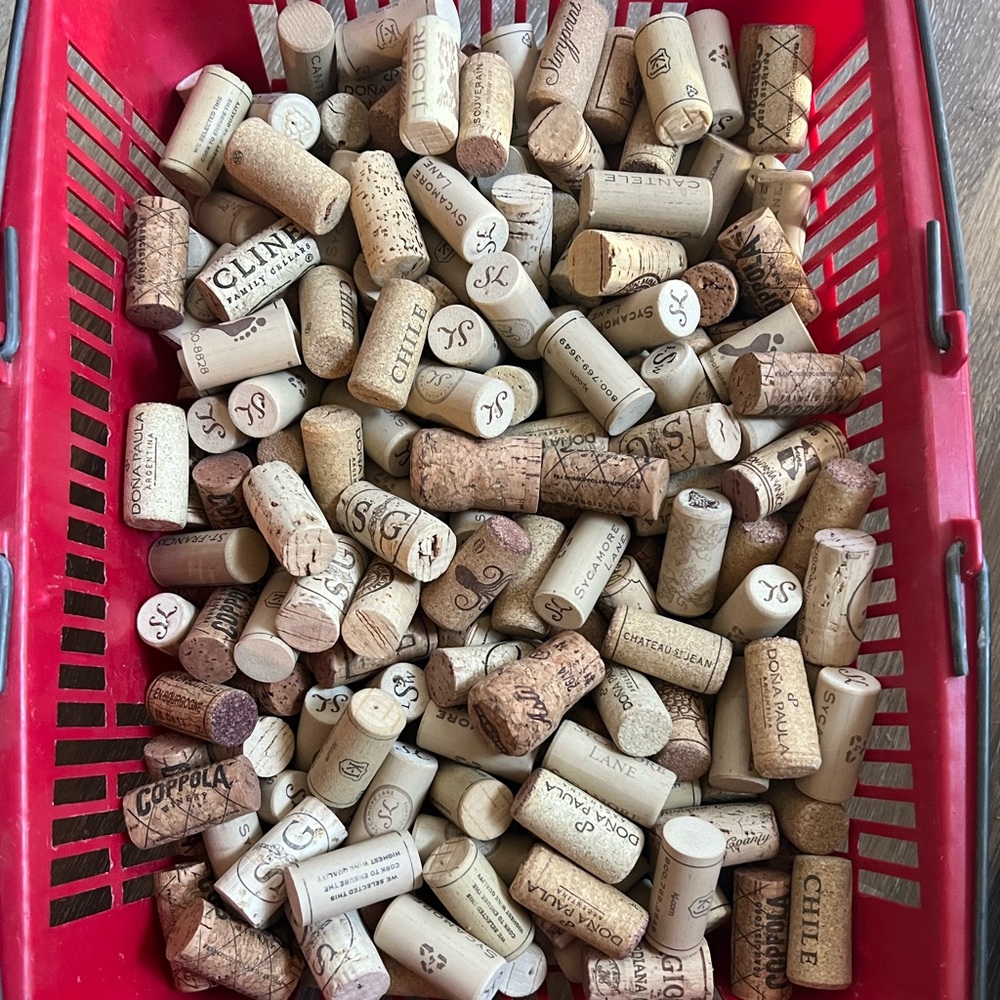475 mixed Wine corks for crafting